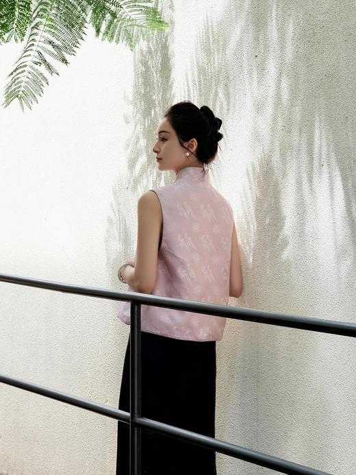 盛唐牡丹 |杏花粉翟鸟纹真丝异色罗马甲 商品图2