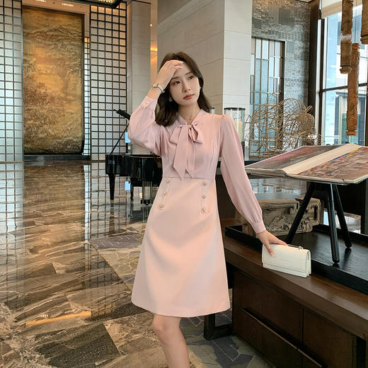 奢姿2026年秋季新款大码女装法式裙子胖妹妹绑带蝴蝶结减龄连衣裙9943853506 商品图4