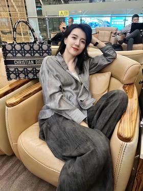  啥衣服这么有魅力？3年了，莎姐又合作了！ 