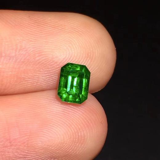 0.87ct 祖母绿裸石 商品图1
