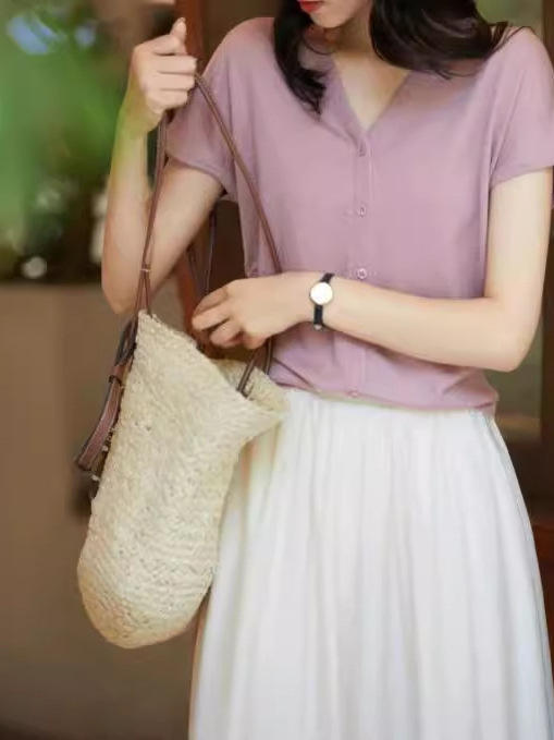 【小蛮腰针织】16针丝光打褶收腰V领小飞袖针织上衣 商品图0