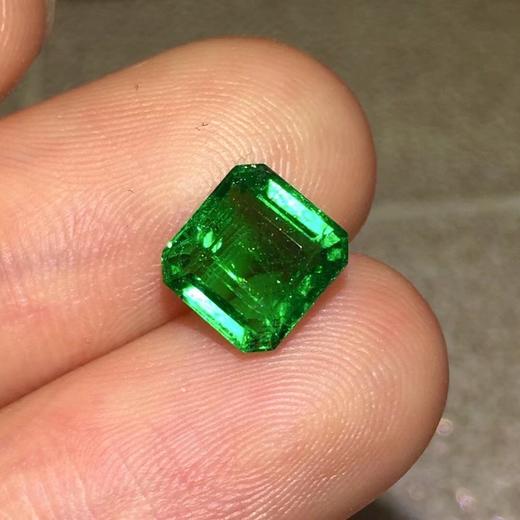 1.86ct 祖母绿裸石 商品图1