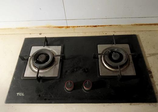 【闲置处理】TCL燃气灶 八成新 商品图0