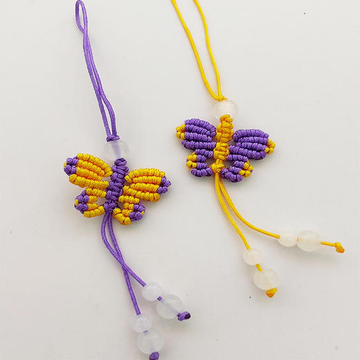 小蝴蝶手机挂饰纯手工编织 商品图0