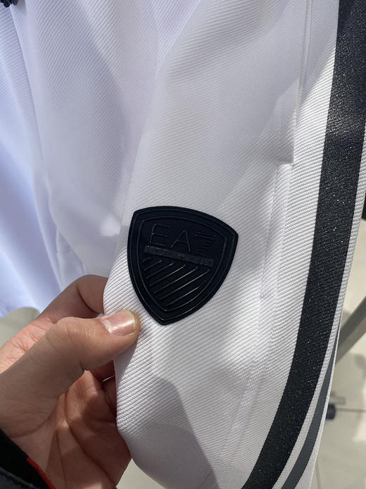 EMPORIO ARMANI/EA EA7阿玛尼 男士日常休闲logo标抽绳运动短裤 商品图4
