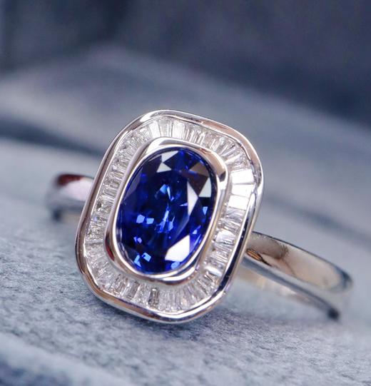 1.1ct 蓝宝石戒指 商品图1