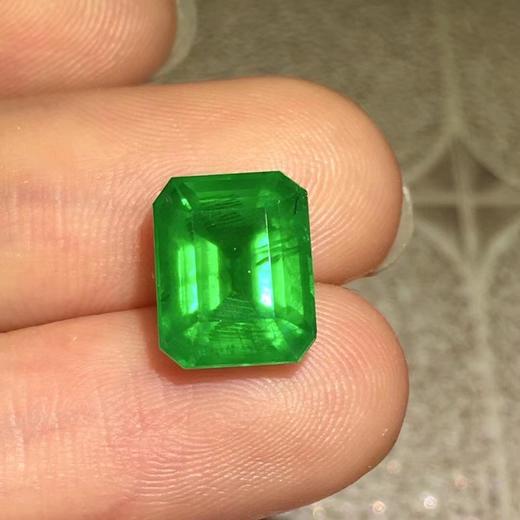 4.25ct 祖母绿裸石 商品图1
