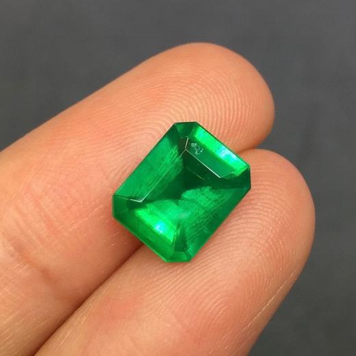 2.33ct 祖母绿裸石 商品图3