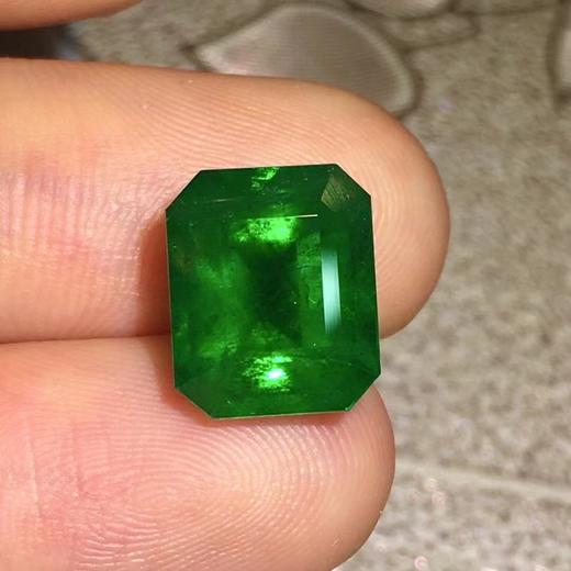 5.05ct 祖母绿裸石 商品图0