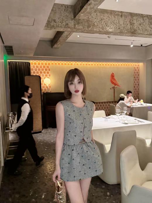 清仓捡漏 LINCHAOZHANG  LW240310 同款马甲  LQ240260 同款半裙时尚套装 LB240133 背心 商品图0