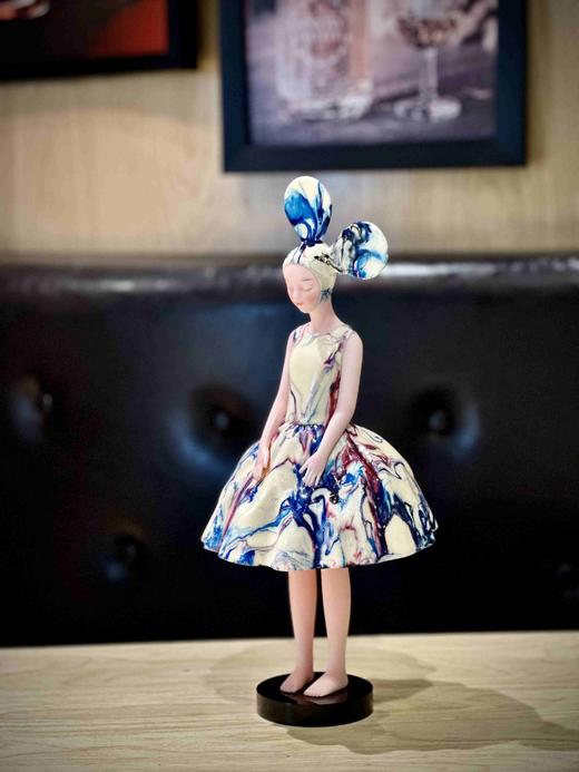 帅鹰《墨未央》然女孩 商品图1