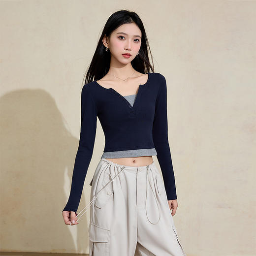 设计感撞色假两件排扣长袖T恤女V领修身短款上衣V0042485 商品图4