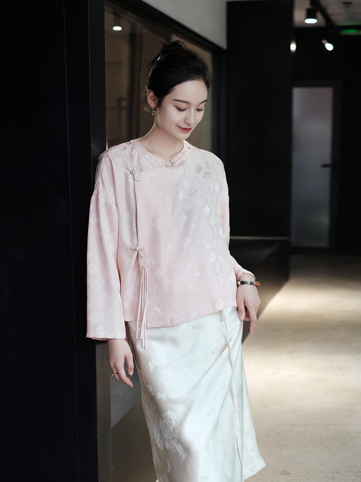 盛唐牡丹 |重缎正绢花窗纹上衣 商品图2