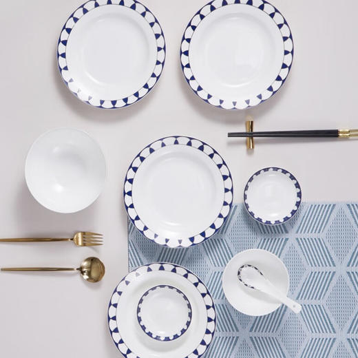 【专柜-多样屋】多样屋骨瓷餐具套装家用碗盘波斯蓝韵餐具22头 商品图3