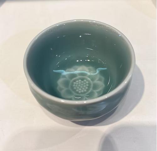 成艺千里江山反口手心杯陶瓷 品茗杯 主人杯80ML复古青观山杯复古青祥龙思缘杯三兔飞天小压手杯 商品图13