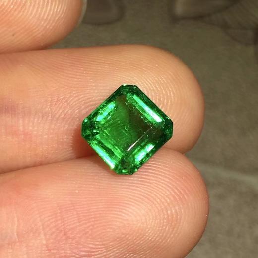 1.86ct 祖母绿裸石 商品图2