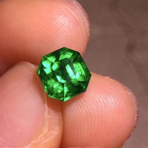 1.45ct 祖母绿裸石 商品图0