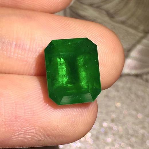 5.05ct 祖母绿裸石 商品图1