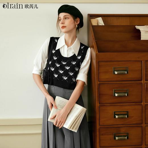 OLrain欧芮儿法式黑色短款马甲女早秋2024年新款休闲减龄爱心上衣 商品图0