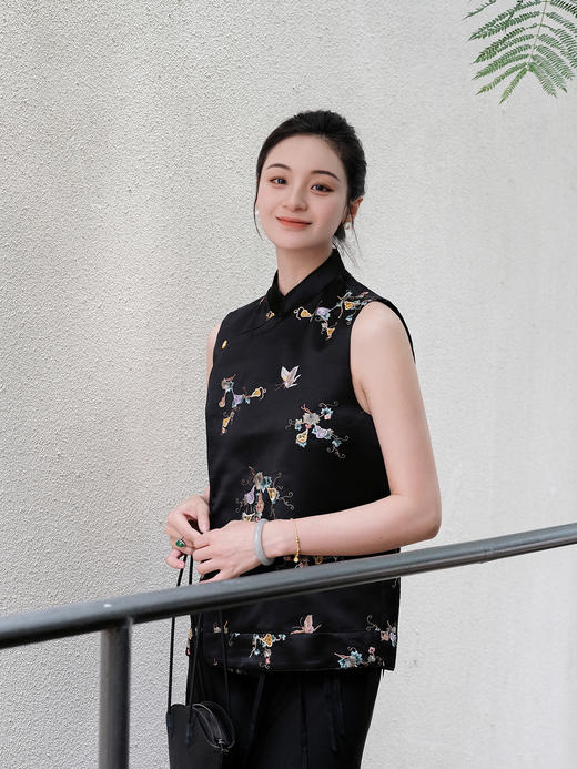 盛唐牡丹 |黑色如意葫芦纹真丝双面穿马甲 商品图1