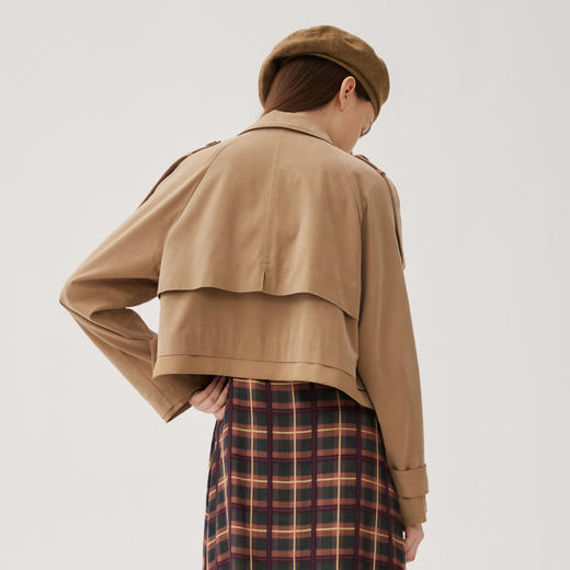 谜底短款箱型外套女士2024秋季新品通勤风西装领双排扣243MW0994 商品图2