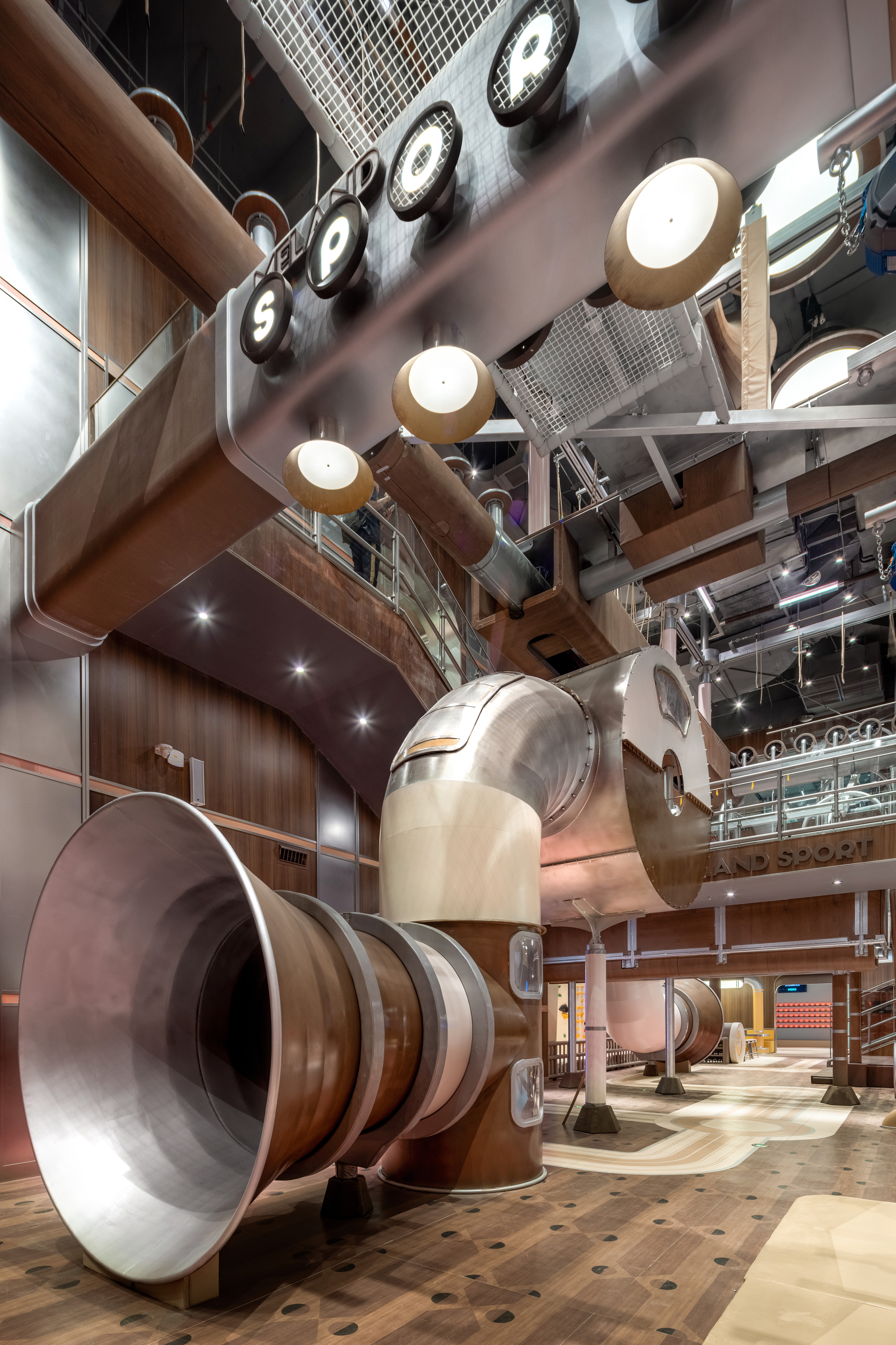 【万象城·MelandSport】110元单人/158元周中双人票/245三人票；夜场79元起~一票不限时畅玩，平日周末节假日通用！云端探险、抱石攀岩、魔方密室、赛博宇宙、萌宠动物、电玩世界