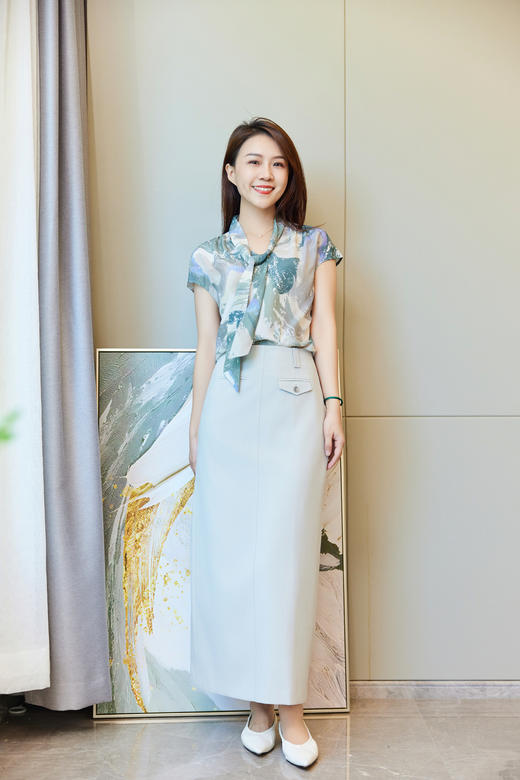莫兰迪绿晕染真丝衬衣 商品图1