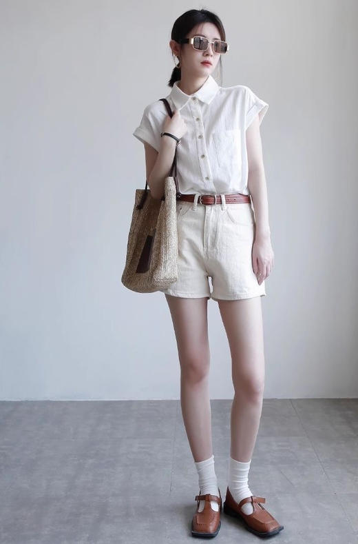 🌞夏日少女松弛感穿搭💰59🉐【 仟梓赫小飞袖通勤衬衫 】好穿不闷热！🧚 ✅混纺自带凉感，柔软轻盈透气 ✅ 商品图5