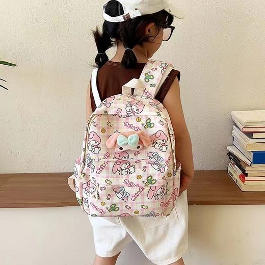 【开学季新款儿童双肩包】采用尼龙材质，耐磨耐脏一擦即干净❗️双肩透气肩带，不勒肩膀 肩感舒适❗️小学生新款玉桂狗美乐蒂超轻外出旅游上学双肩包Y 商品图1