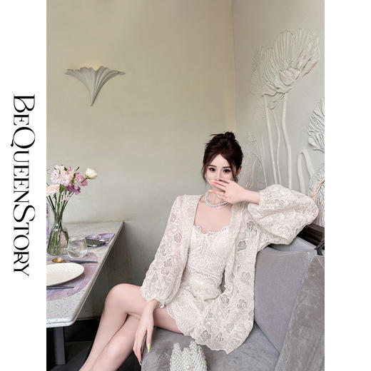 BeQueenStory【玫瑰浮世绘】时尚镂空蕾丝花边外套&绣花微A短裤套装 商品图2