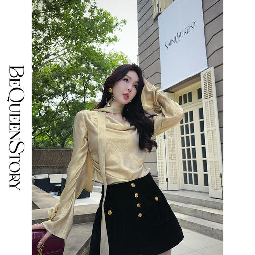 BeQueenStory【香槟玫瑰】时尚简约高级感手工花朵缎面丝滑收腰上衣 商品图0