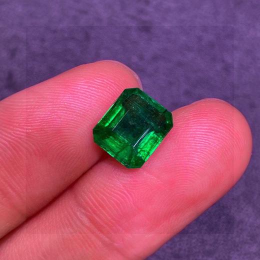 3ct 祖母绿裸石 商品图1
