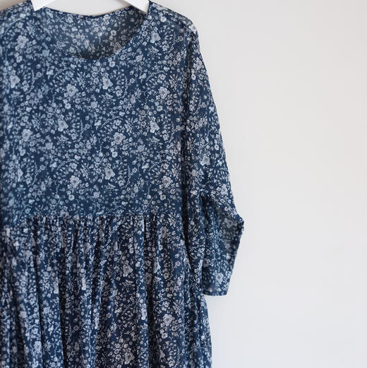 蓝小花苎麻连衣裙 商品图1