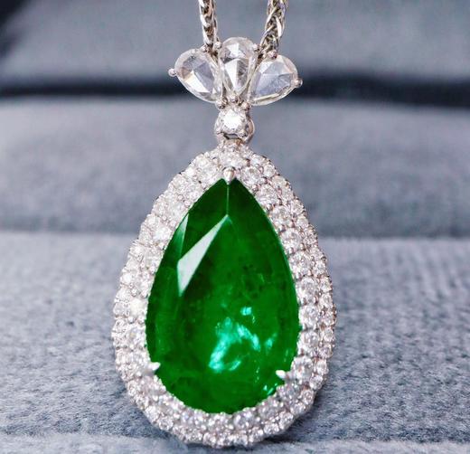 2.65ct 祖母绿吊坠 商品图1