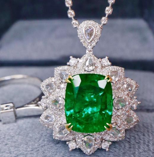 5.7ct 祖母绿戒指吊坠 商品图5