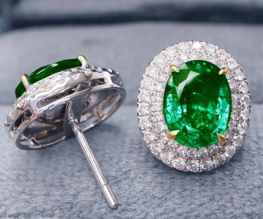 3.7ct 祖母绿耳钉 商品图3