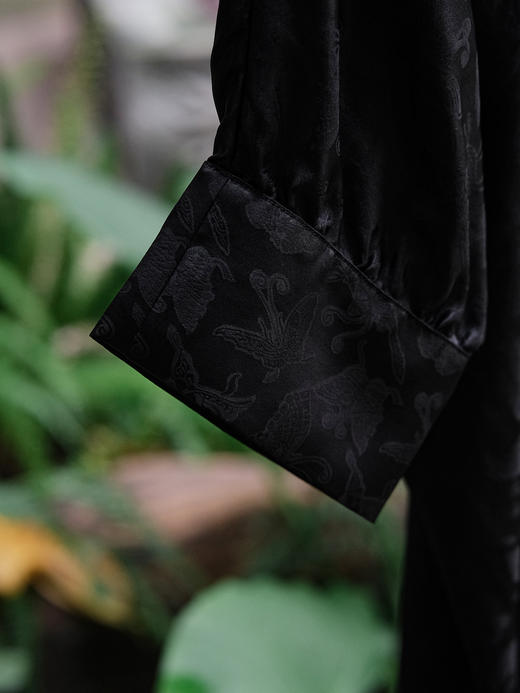 盛唐牡丹 |香云纱蝴蝶纹双V领长裙 商品图5