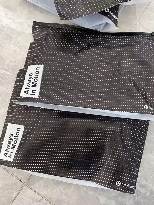 0束缚感，清爽舒适又透气！【lu家女士中长裤】swift科技面料 质地轻盈，具有良好的防水和吸湿排汗特性丨腰部弹力设计方便叠穿和穿脱  小腿后面位置3M反光标识高级有质感 商品图13