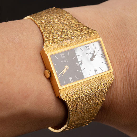 独角鹿西洋古董 1974年瑞士出品18K黄金宫廷式图腾表带缟玛瑙母贝黑白表盘女士腕表 商品图0