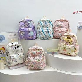 【开学季新款儿童双肩包】采用尼龙材质，耐磨耐脏一擦即干净❗️双肩透气肩带，不勒肩膀 肩感舒适❗️小学生新款玉桂狗美乐蒂超轻外出旅游上学双肩包Y