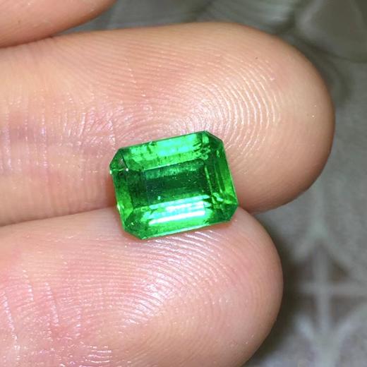 1.56ct 祖母绿裸石 商品图5