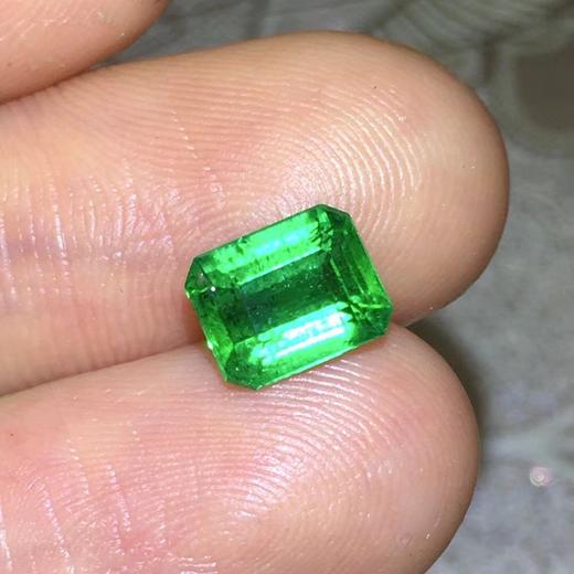 1.56ct 祖母绿裸石 商品图2