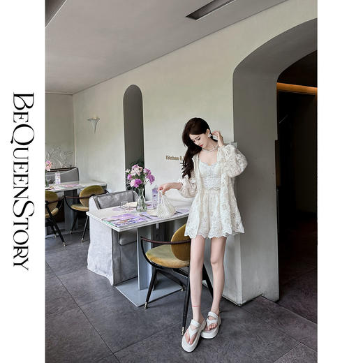 BeQueenStory【玫瑰浮世绘】时尚镂空蕾丝花边外套&绣花微A短裤套装 商品图3