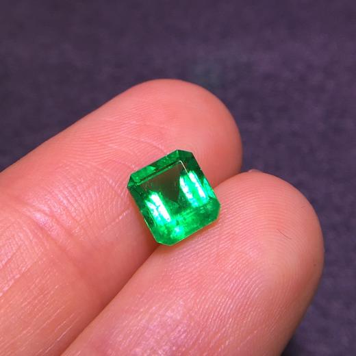 1.23ct 祖母绿裸石 商品图1