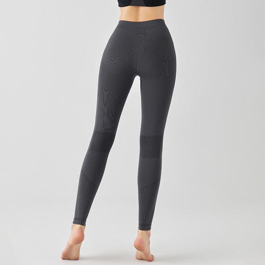 Leorrey乐拉运动保暖内搭透气高弹设计感户外运动健身套装 商品图4