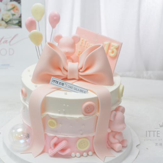 【粉色小熊蝴蝶结】动物奶油、纯手工巧克力配件，新鲜水果布丁夹心！巧克力牌上的数字请备注哈~ 商品图0