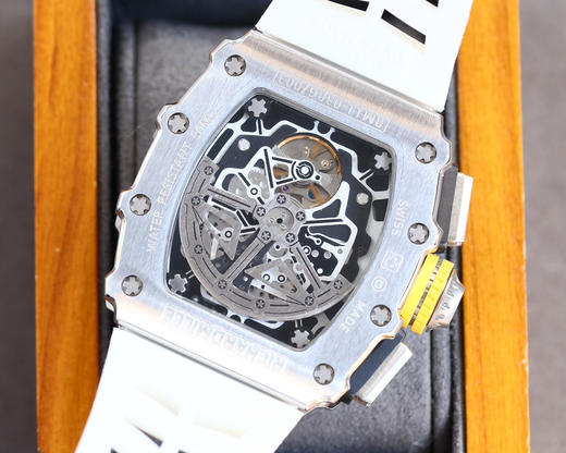 NOOB Maker新品上市理查德米尔RM11-03RG系列 完美的人体工程学设计相吻合的追求完美的品牌的标志性建筑。RM 011的每一个组成部分，都是其功能的审美表达 商品图3