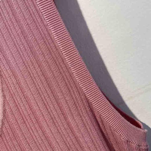 VIVIAN LIU薇薇安刘TR2426303春女装新款圆领宽罗纹领口针织背心 商品图3