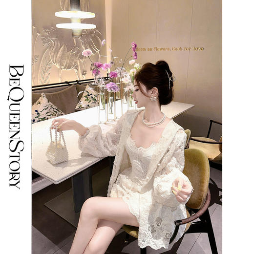 BeQueenStory【玫瑰浮世绘】时尚镂空蕾丝花边外套&绣花微A短裤套装 商品图4