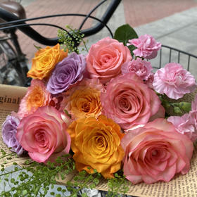【夏日多巴胺】爱沙➕金色海岸➕紫霞仙子（共10支新鲜玫瑰）➕赠送2支多丁➕随机新鲜配叶
